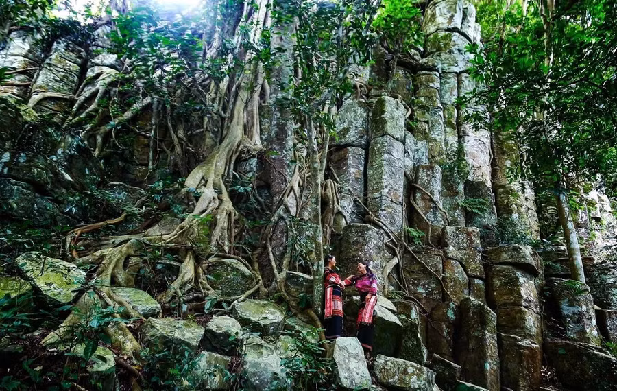 Thành Tà Kơn trở thành điểm du lịch thu hút du khách đến tham quan, khám phá. ẢNH: H.P