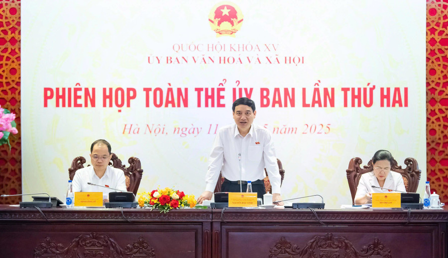 Phiên họp toàn thể lần thứ 2 của Ủy ban Văn hóa - Xã hội sáng 11.5. ẢNH: NGHĨA ĐỨC Phiên họp toàn thể lần thứ 2 của Ủy ban Văn hóa - Xã hội sáng 11.5. ẢNH: NGHĨA ĐỨC