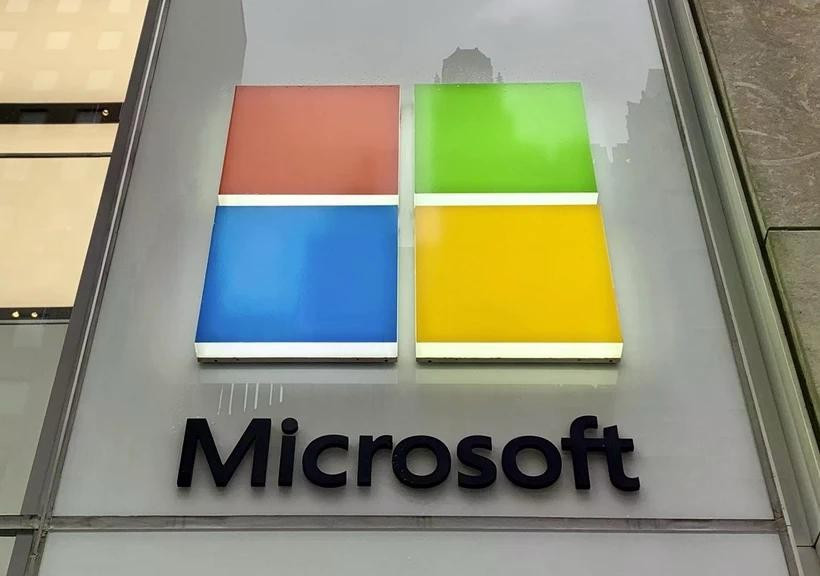Biểu tượng Microsoft tại một cửa hàng ở New York, Mỹ. Ảnh: Kyodo/TTXVN mc.jpg