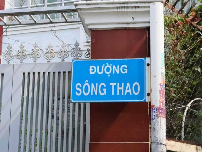Đường sông Thao yên tĩnh, vắng người qua lại. ẢNH: THÁI THANH - HOÀI NHIÊN Đường sông Thao yên tĩnh, vắng người qua lại. ẢNH: THÁI THANH - HOÀI NHIÊN