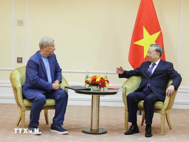 Tổng Bí thư Tô Lâm tiếp ông Sergei Kudryashov, Tổng Giám đốc Công ty Cổ phần dầu khí Zarubezhneft của Nga. Ảnh: Thống Nhất/ TTXVN Tổng Bí thư Tô Lâm tiếp ông Sergei Kudryashov, Tổng Giám đốc Công ty Cổ phần dầu khí Zarubezhneft của Nga. Ảnh: Thống Nhất/ TTXVN