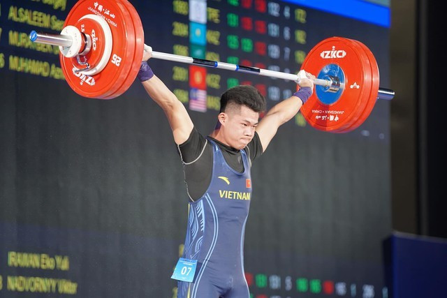 Trần Minh Trí thi đấu hạng 67 kg nam Trần Minh Trí thi đấu hạng 67 kg nam