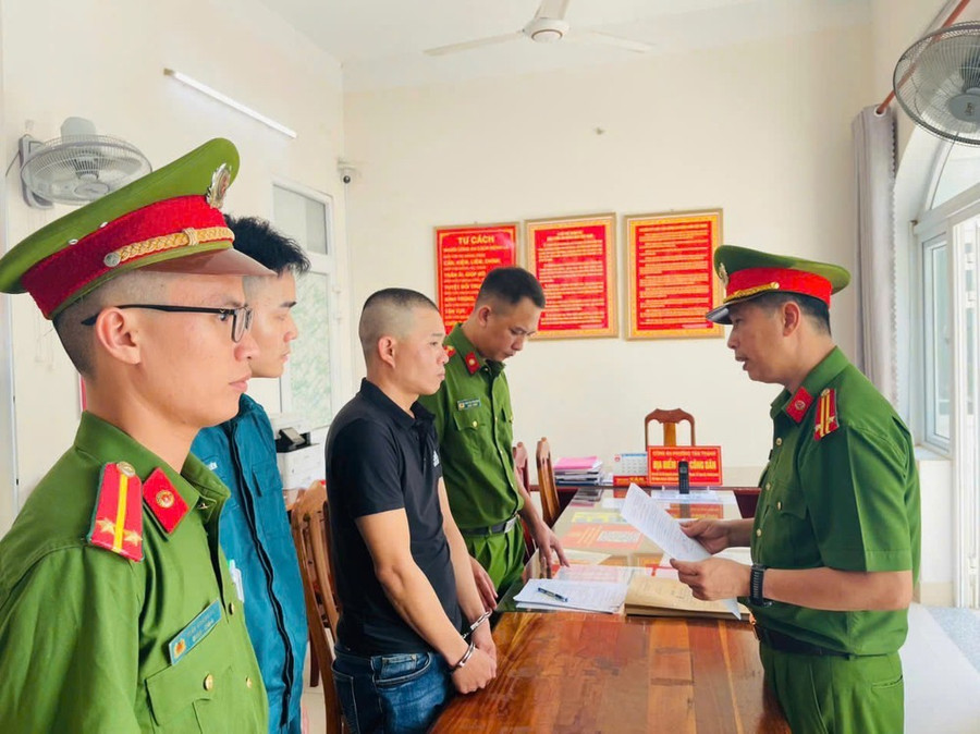 Đối tượng Nguyễn Quốc Đại tại cơ quan công an. Đối tượng Nguyễn Quốc Đại tại cơ quan công an.