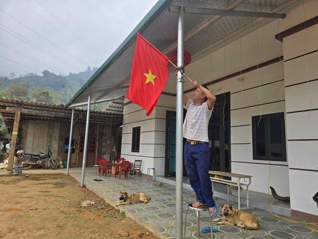 Căn nhà mới khang trang của gia đình anh Vàng Xành Guyện thôn Nậm Trà xã Gia Phú (Bảo Thắng, Lào Cai) 2psii.jpg