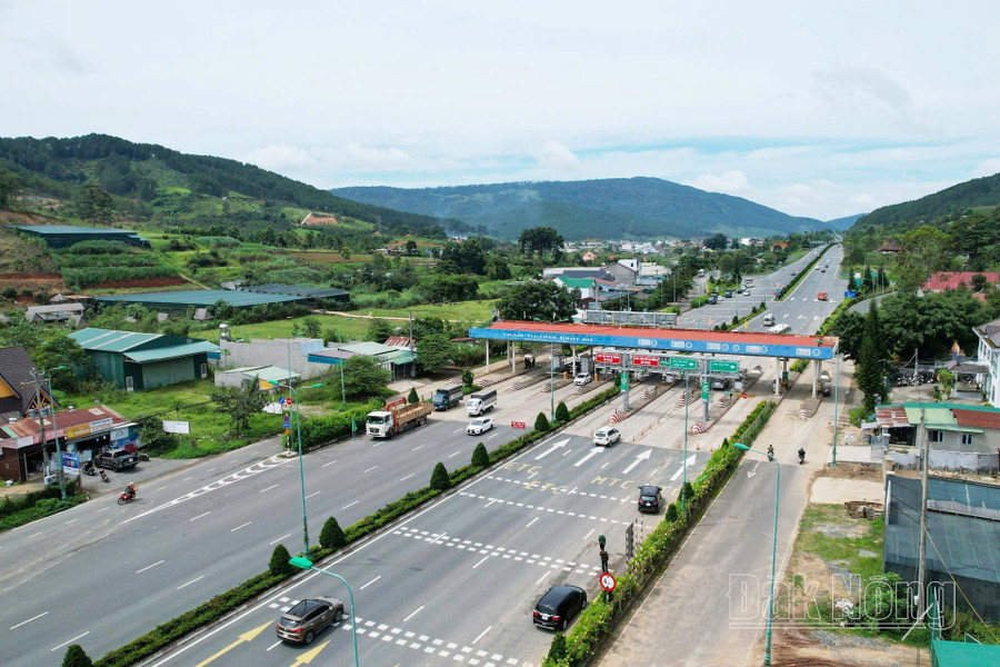 Tỉnh Lâm Đồng đã chủ động kiến nghị Trung ương xây dựng các trục đường giao thông đường bộ kết nối với Bình Thuận và Đắk Nông Tỉnh Lâm Đồng đã chủ động kiến nghị Trung ương xây dựng các trục đường giao thông đường bộ kết nối với Bình Thuận và Đắk Nông