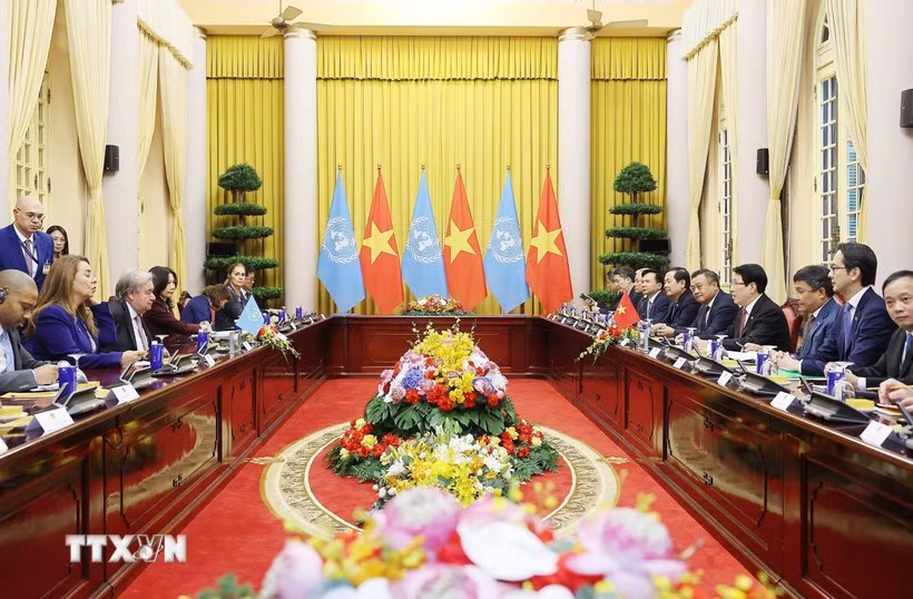 Chủ tịch nước Lương Cường hội đàm với Tổng Thư ký Liên hợp quốc António Guterres. (Ảnh: Lâm Khánh/TTXVN)