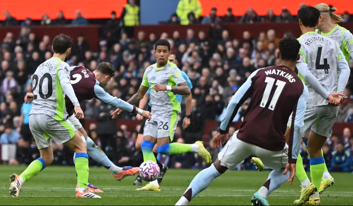 Matty Cash ghi bàn duy nhất của trận đấu