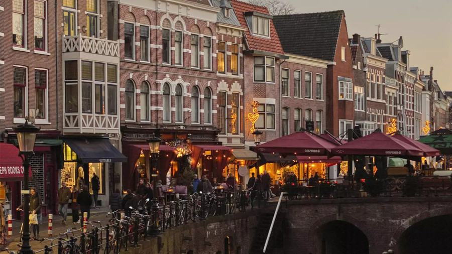 Dễ dàng đi từ Amsterdam bằng tàu hỏa, Utrecht là điểm đến tuyệt vời cho kỳ nghỉ cuối tuần.