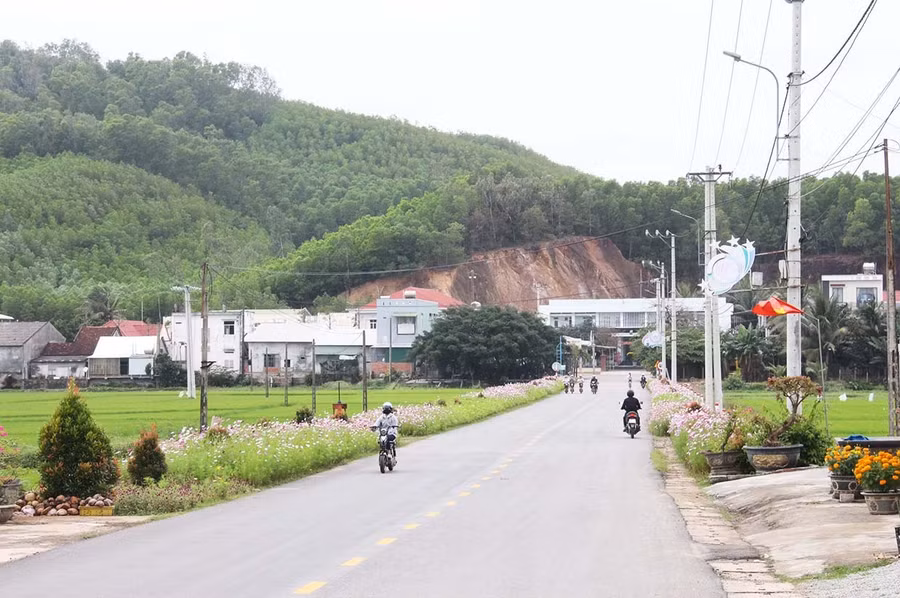 Nhiều làng quê trong tỉnh khởi sắc qua chương trình xây dựng nông thôn mới.