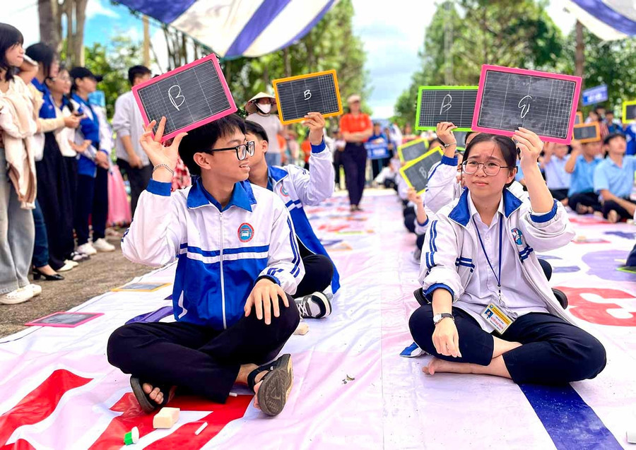 “Rung chuông vàng” luôn là sân chơi hấp dẫn nhất đối với các thí sinh. Ảnh: Lam Nguyên “Rung chuông vàng” luôn là sân chơi hấp dẫn nhất đối với các thí sinh.