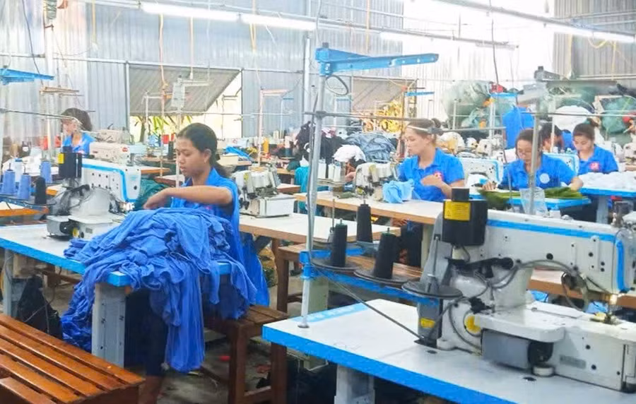 Xưởng may thuộc Hợp tác xã may gia công An Phú (phường An Phú) của chị Nguyễn Thị Thuận.