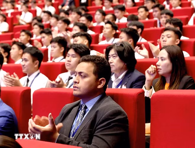 Đại biểu tham dự Phiên bế mạc Lễ mở ký Công ước Hà Nội. (Ảnh: Phương Hoa/TTXVN)