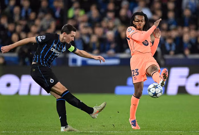 Club Brugge vuột chiến thắng trong tầm tay trước Barcelona