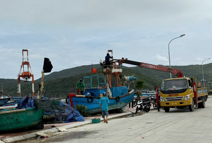 Quyết liệt các biện pháp bảo đảm an toàn dân cư, tàu thuyền trên biển, an toàn hồ đập.