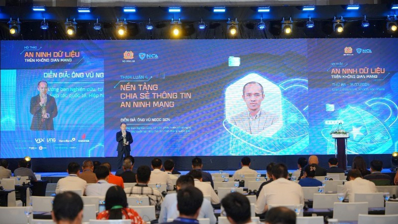 Quang cảnh hội thảo “An ninh dữ liệu trên không gian mạng” do Hiệp hội An ninh mạng quốc gia tổ chức. (Ảnh: BTC) thong-tin-sai-lech.jpg