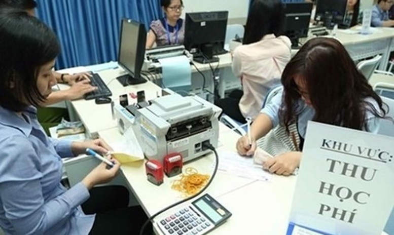 Đối với cơ sở giáo dục phổ thông và giáo dục thường xuyên công lập, khoản thu học phí để tổ chức việc dạy và học bằng tiếng nước ngoài được thực hiện theo nguyên tắc tính đúng, tính đủ, lấy thu bù chi và có sự đồng thuận của người học. Ảnh nguồn VGP 2thu-hoc-phi.jpg