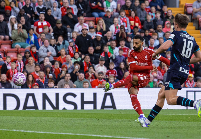 Mohamed Salah mở tỉ số trận thứ nhì Mohamed Salah mở tỉ số trận thứ nhì