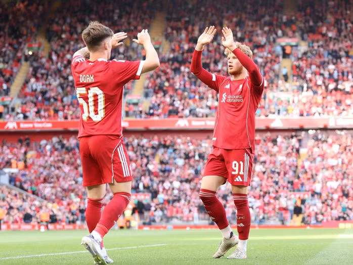 Dàn sao trẻ Liverpool lên tiếng ở trận đầu