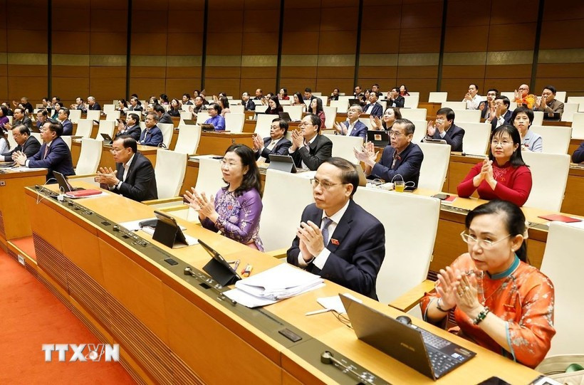 Phê chuẩn một số Phó Chủ tịch và Ủy viên Hội đồng bầu cử quốc gia