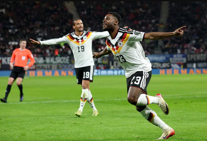 Cầu thủ 19 tuổi Ridle Baku ghi bàn ở lần đầu góp mặt