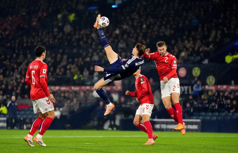 Tuyệt phẩm của MacTominay mở ra chiến thắng bất ngờ cho Scotland trước Đan Mạch