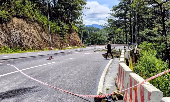 Hiện Lâm Đồng có các đèo cấm lưu thông gồm Khánh Lê, Prenn, Sông Pha và D'ran.