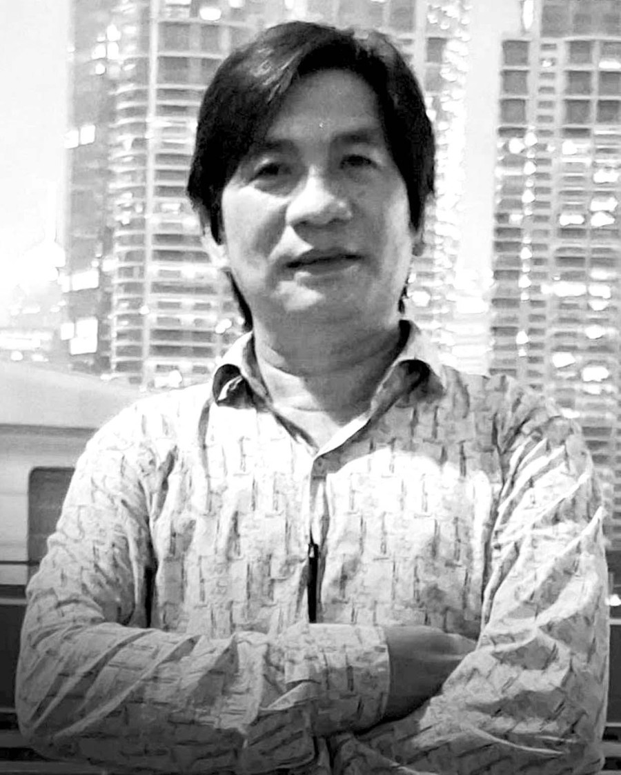 Nhà điêu khắc Lê Trọng Nghĩa.