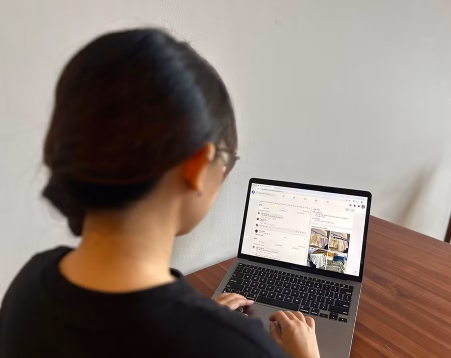 Chỉ cần 1 cú nhấp chuột, các thông báo tuyển dụng theo chiêu thức “việc nhẹ, lương cao” được đăng tải nhiều trên các trang mạng xã hội.