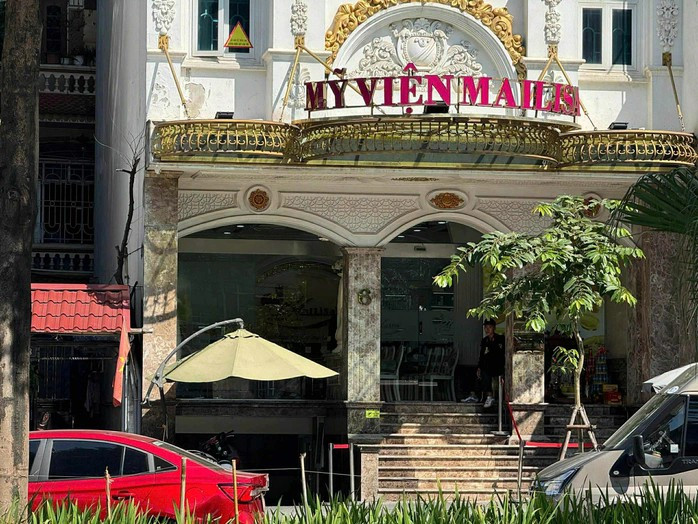 Lực lượng cảnh sát có mặt tại thẩm mỹ viện Mailisa, số 6 đường Nguyễn Khánh Toàn