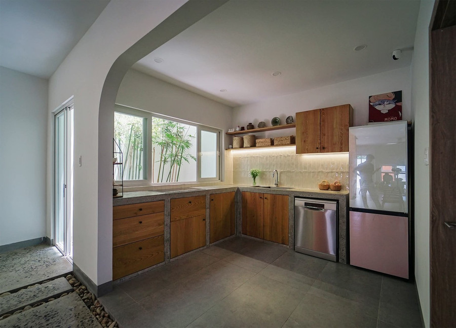 Yên Khê House không chỉ là một ngôi nhà, mà là nơi con người được chậm lại, lắng nghe nhịp thở của ánh sáng và thiên nhiên mỗi ngày.