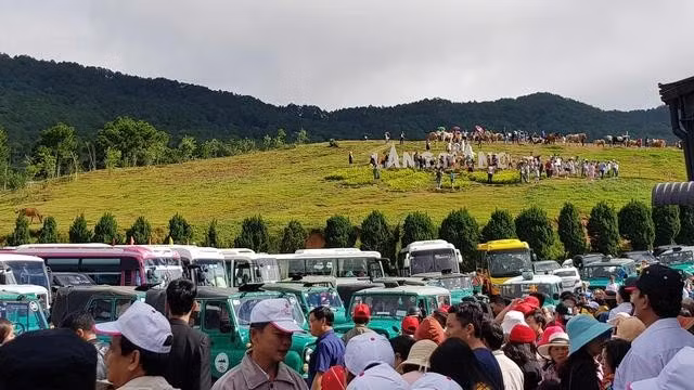 Điểm du lịch Langbiang của Lâm Đồng luôn thu hút đông đảo du khách. ẢNH: LÂM VIÊN