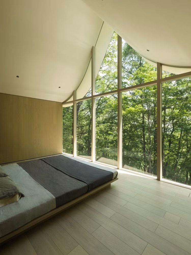 Mỗi căn phục vụ một chức năng riêng như bếp, khu ăn uống, phòng ngủ và tất cả được kết nối nhẹ nhàng với nhau.