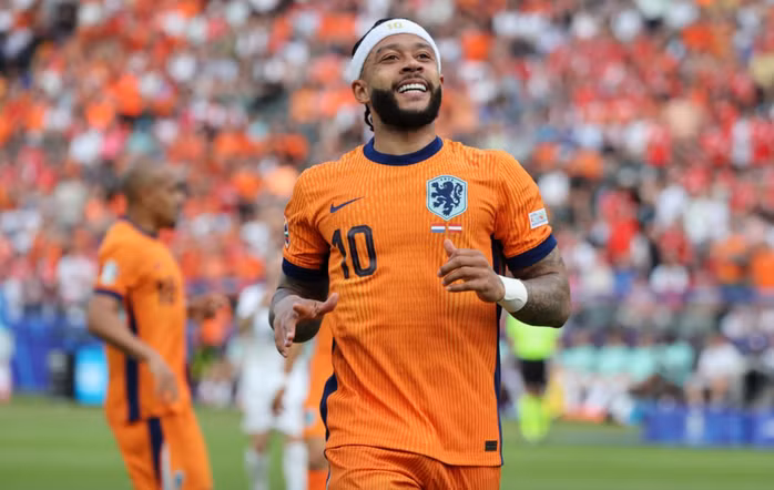 Memphis Depay ghi bàn cho Hà Lan