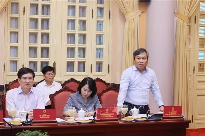 Uỷ viên Trung ương Đảng, Bí thư Tỉnh ủy Quảng Ninh Vũ Đại Thắng phát biểu. Ảnh: TTXVN