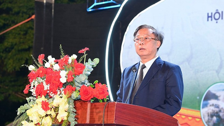 Đồng chí Phạm Văn Thủy, Phó Cục trưởng Cục du lịch Quốc gia Việt Nam đánh giá cao tinh thần chủ động, đổi mới, sáng tạo của tỉnh Lào Cai. 5dulich.jpg