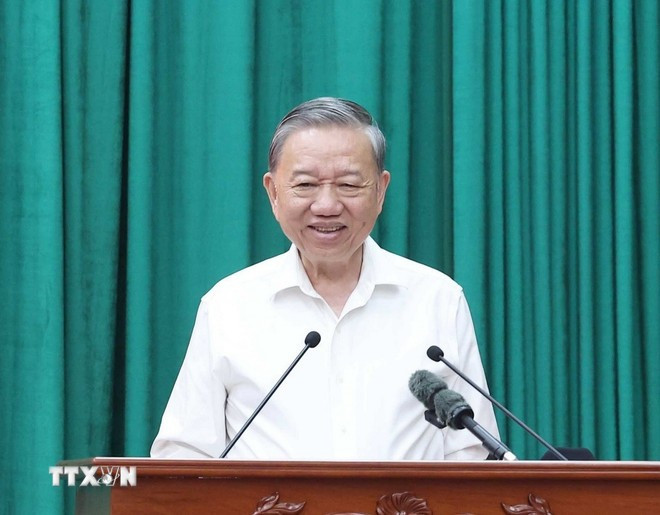Tổng Bí thư Tô Lâm phát biểu tại buổi làm việc với Ban Thường vụ Tỉnh ủy Kon Tum và Thường trực Tỉnh ủy Quảng Ngãi. Ảnh: Thống Nhất/TTXVN Tổng Bí thư Tô Lâm phát biểu tại buổi làm việc với Ban Thường vụ Tỉnh ủy Kon Tum và Thường trực Tỉnh ủy Quảng Ngãi. Ảnh: Thống Nhất/TTXVN