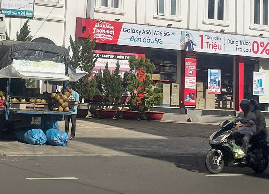 Vị trí Cửa hàng lương thực Tràng Tỷ ngày xưa. Ảnh: B.H 11.jpg