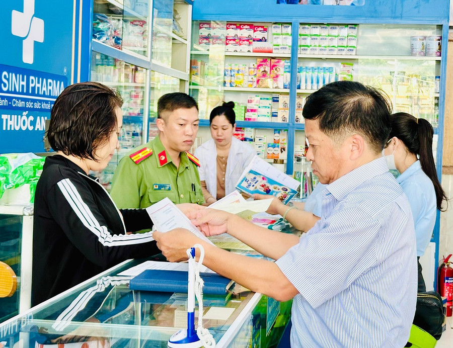 Sở Y tế sẽ tiếp tục tăng cường kiểm tra và xử lý kiên quyết, nghiêm minh, không bao che, không ngoại lệ và không có vùng cấm với các hành vi vi phạm. Ảnh: Như Nguyện 3t-2986.jpg