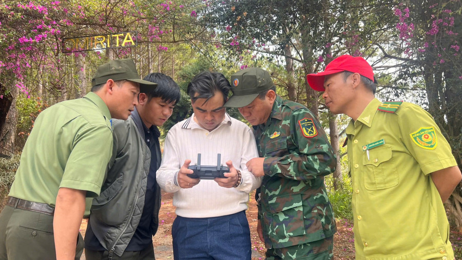 Lãnh đạo TP Đà Lạt và các cơ quan, đơn vị chức năng sử dụng Flycam kiểm tra, kiểm soát công tác quản lý bảo vệ rừng và trật tự xây dựng, trật tự đô thị r.jpg