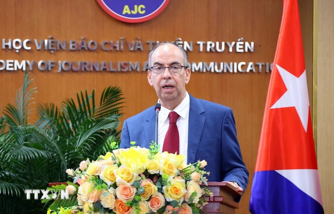 Đại sứ Đặc mệnh toàn quyền nước Cộng hòa Cuba tại Việt Nam Rogelio Polanco Fuentes. (Ảnh: Văn Điệp/TTXVN) Đại sứ Đặc mệnh toàn quyền nước Cộng hòa Cuba tại Việt Nam Rogelio Polanco Fuentes. (Ảnh: Văn Điệp/TTXVN)