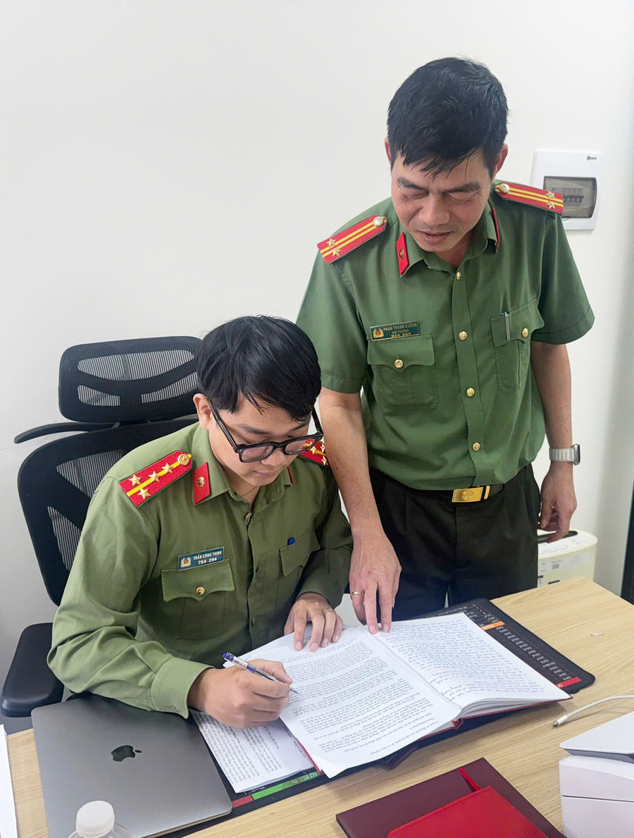 Học tập và làm theo gương Bác, cán bộ, chiến sĩ Công an Gia Lai luôn phấn đấu, rèn luyện, bảo vệ cuộc sống bình yên, hạnh phúc của Nhân dân.