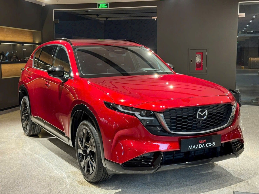 Mazda CX-5 thế hệ mới được trưng bày tại Việt Nam. Ảnh: Đại lý.