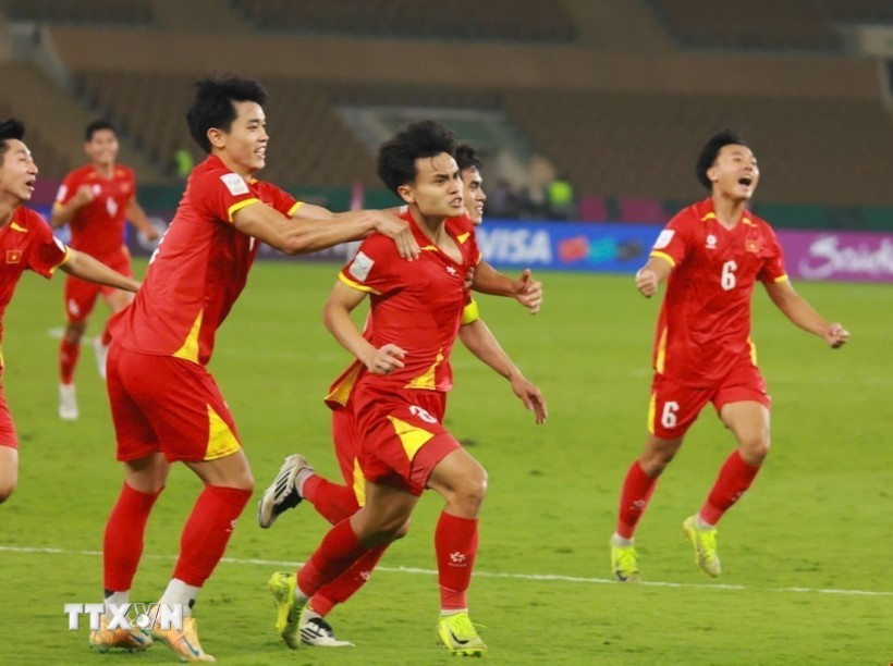 Minh Phúc số 21 ghi bàn ấn định tỷ số 3-2 cho U23 Việt Nam. (Ảnh: AFC/TTXVN phát)