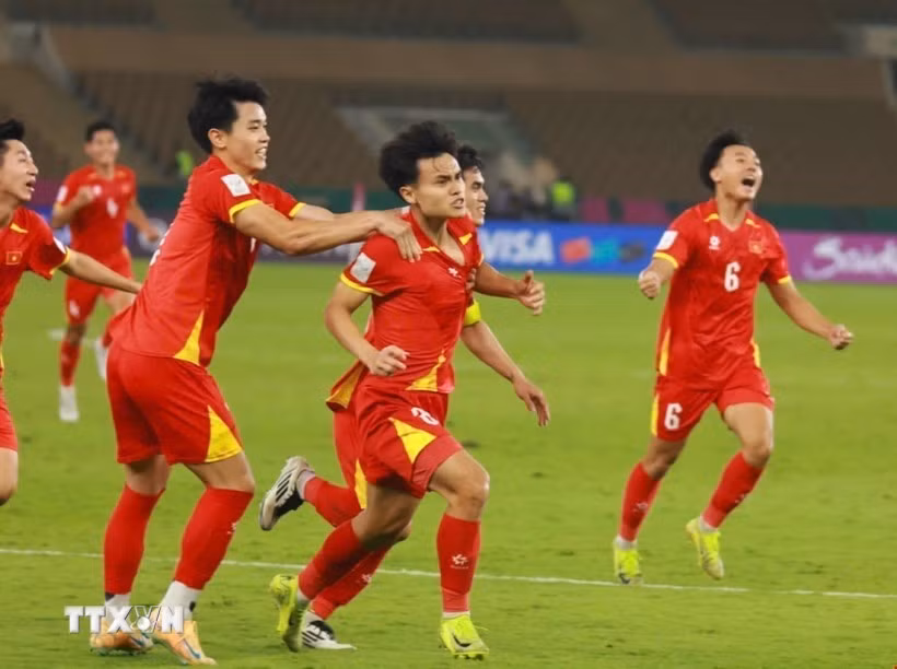 Minh Phúc số 21 ghi bàn ấn định tỷ số 3-2 cho U23 Việt Nam. (Ảnh: AFC/TTXVN phát)