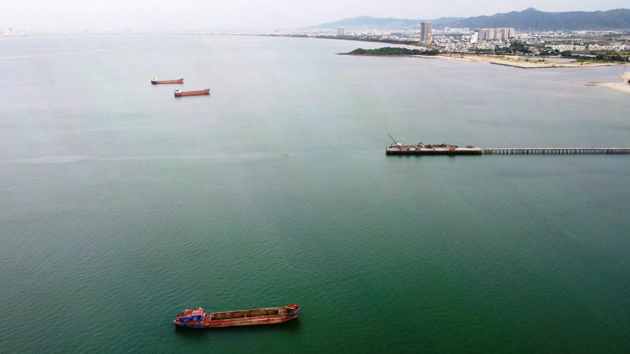 Vịnh Đà Nẵng đang được nghiên cứu xây dựng 5 đảo nổi như mô hình của Dubai. ẢNH: HOÀNG SƠN Vịnh Đà Nẵng đang được nghiên cứu xây dựng 5 đảo nổi như mô hình của Dubai. ẢNH: HOÀNG SƠN