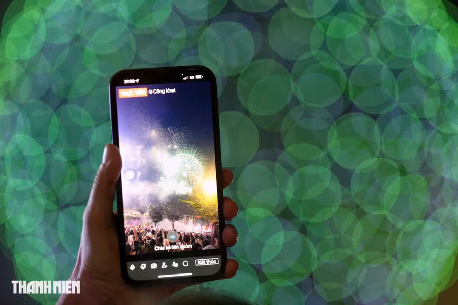 Ngày 30.4, TP.HCM trình diễn 10.500 drone trên sông Sài Gòn, TP.Thủ Đức và Q.1 (từ 20 giờ 30 phút - 20 giờ 45 phút) và bắn pháo hoa tầm cao vào lúc 21 giờ. Ảnh: Phạm Hữu