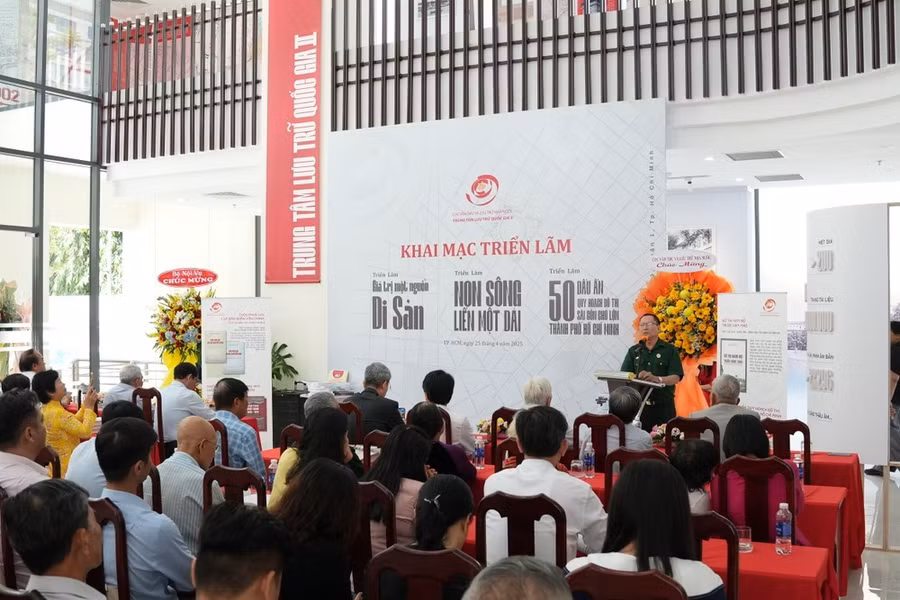 Quang cảnh chương trình khai mạc