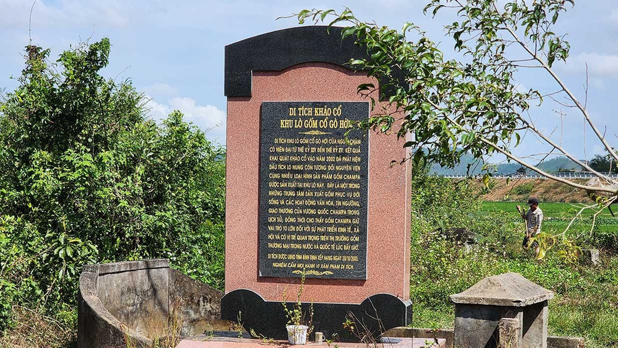 Di tích khảo cổ khu lò gốm Gò Hời ở thôn Nhơn Thuận, xã Bình An. Ảnh: Bảo Huy