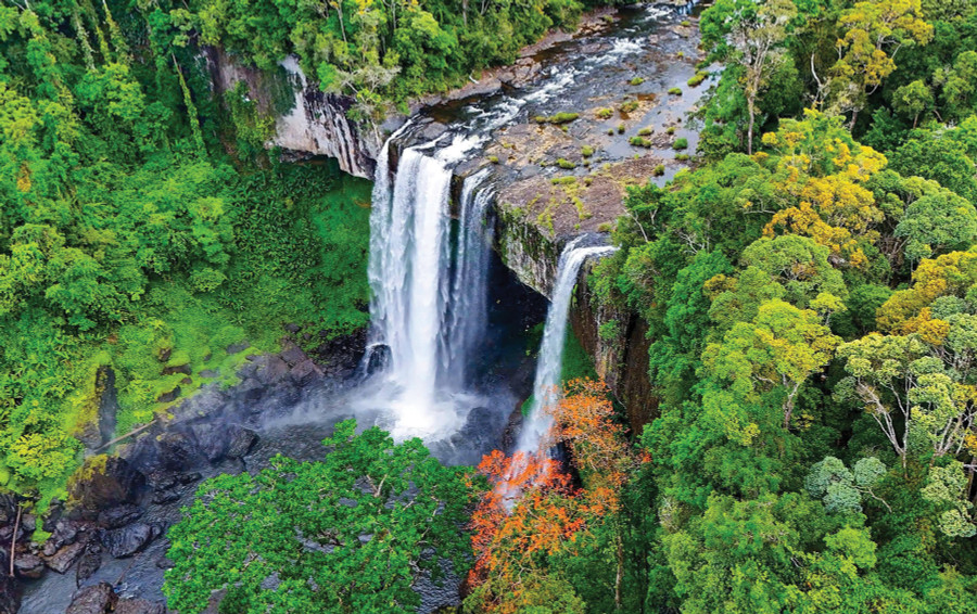 Thác K50 nằm trong Khu bảo tồn thiên nhiên Kon Chư Răng (xã Sơn Lang) là một điểm đến thu hút nhiều du khách, có thể giúp Gia Lai đa dạng hóa sản phẩm khi khai thác phát triển kinh tế di sản trong kỷ nguyên số. Ảnh: Nguyễn Dũng