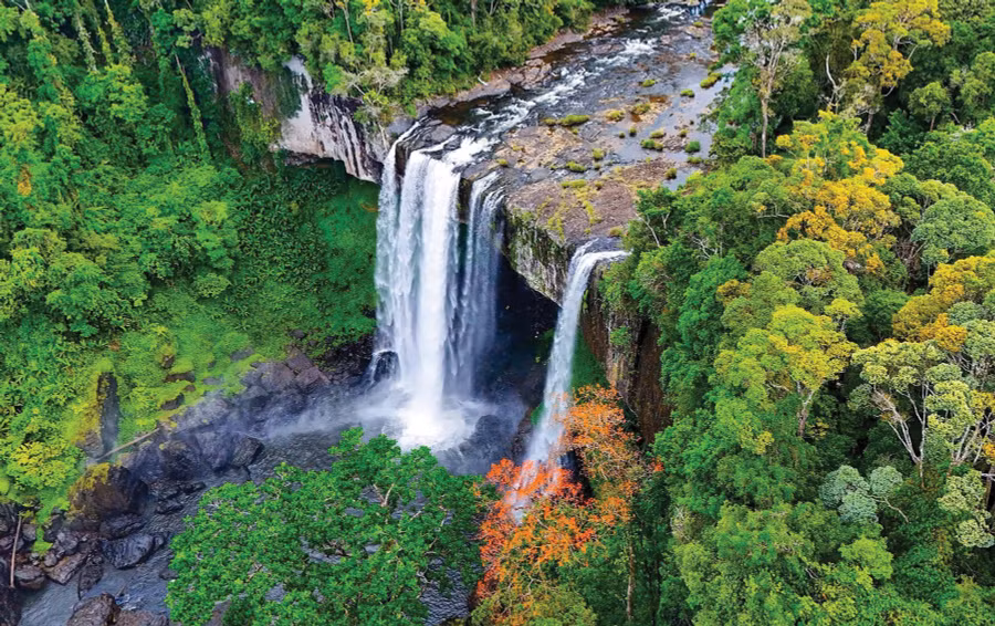 Thác K50 nằm trong Khu bảo tồn thiên nhiên Kon Chư Răng (xã Sơn Lang) là một điểm đến thu hút nhiều du khách, có thể giúp Gia Lai đa dạng hóa sản phẩm khi khai thác phát triển kinh tế di sản trong kỷ nguyên số. Ảnh: Nguyễn Dũng